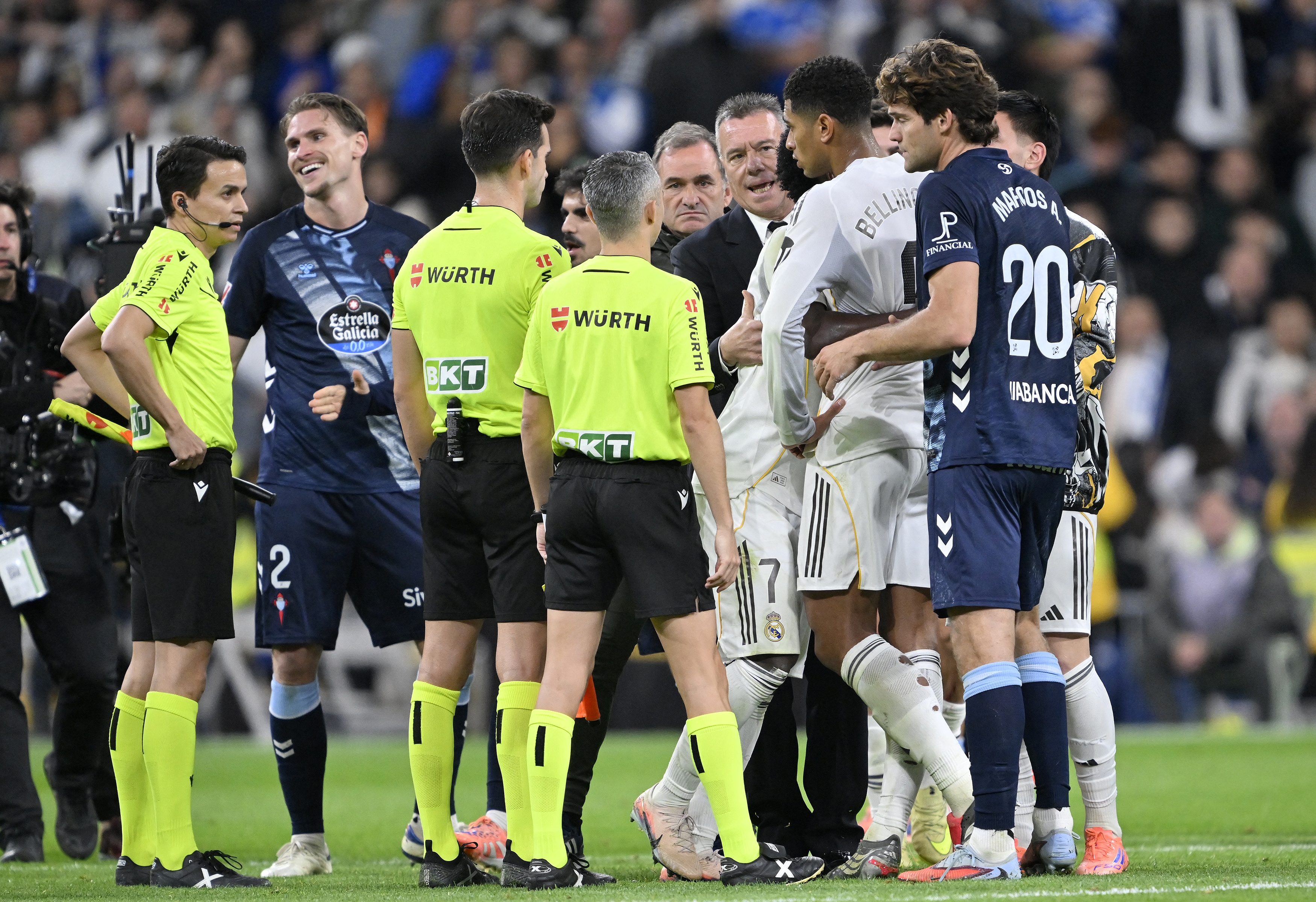 龙赛罗:皇马的球员仿佛生活在另一个世界,根本没有任何明确目标